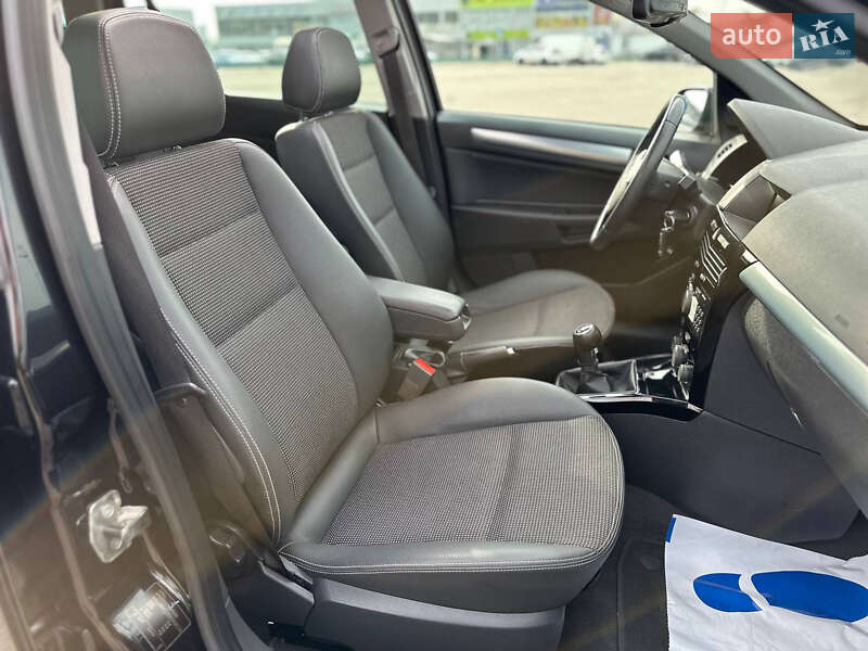 Универсал Opel Astra 2009 в Харькове