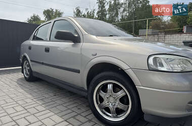 Седан Opel Astra 2007 в Хмільнику
