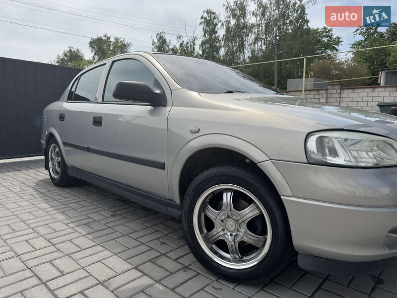 Opel Astra 2007