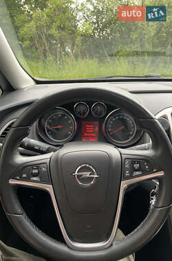 Хэтчбек Opel Astra 2010 в 