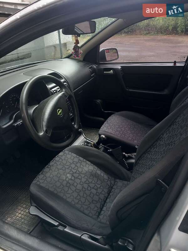 Седан Opel Astra 1999 в Сколе