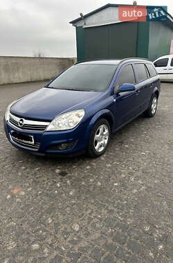 Универсал Opel Astra 2008 в Кременце