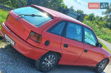 Хэтчбек Opel Astra 1996 в 