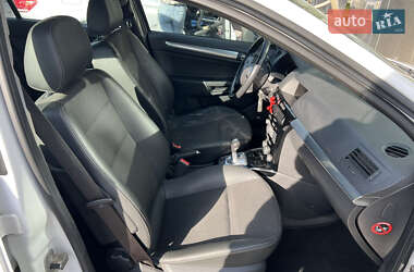 Хэтчбек Opel Astra 2009 в 