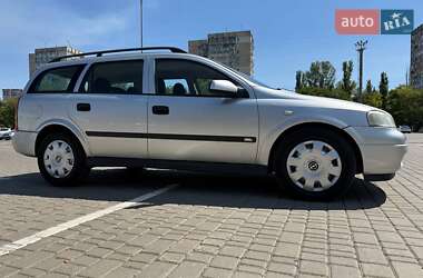 Универсал Opel Astra 2000 в 