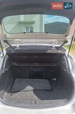 Хэтчбек Opel Astra 2011 в 