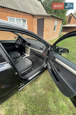 Универсал Opel Astra 2008 в 