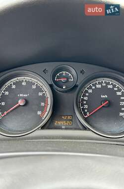 Хэтчбек Opel Astra 2012 в 
