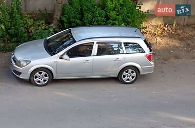 Универсал Opel Astra 2006 в Тернополе