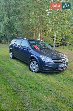 Універсал Opel Astra 2009 в Луцьку