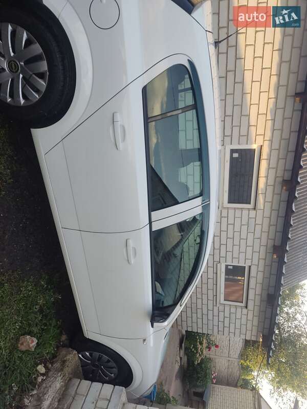 Хэтчбек Opel Astra 2013 в Харькове