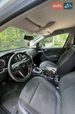 Седан Opel Astra 2016 в 