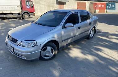 Седан Opel Astra 2003 в Львові