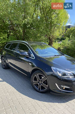 Универсал Opel Astra 2014 в Львове