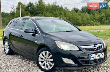 Универсал Opel Astra 2011 в Новояворовске