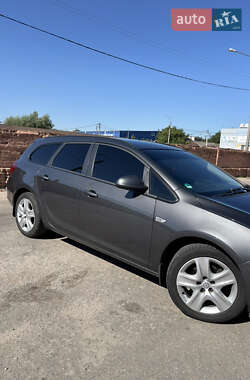 Универсал Opel Astra 2011 в 