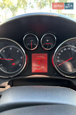 Универсал Opel Astra 2011 в 