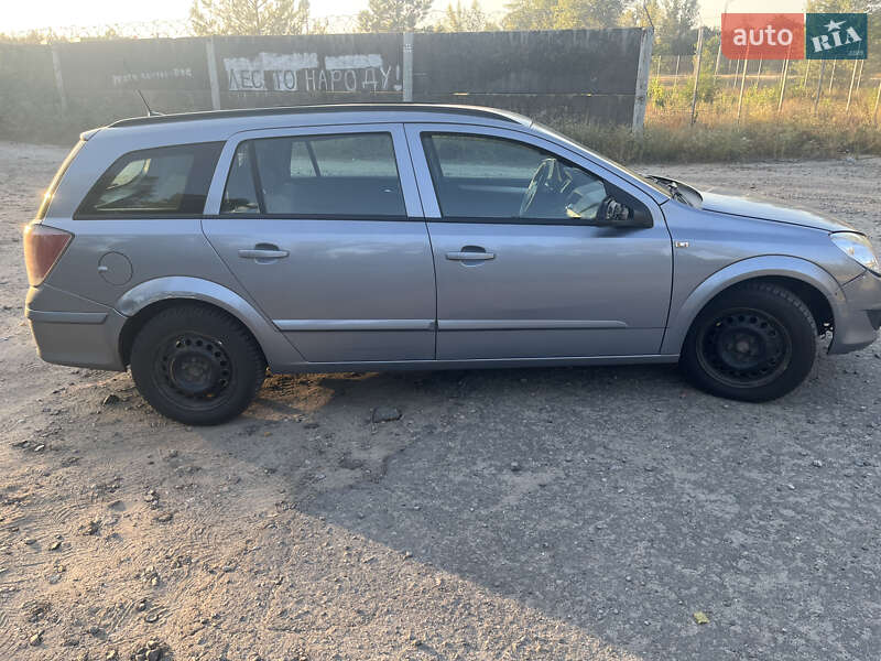 Універсал Opel Astra 2007 в Дніпрі