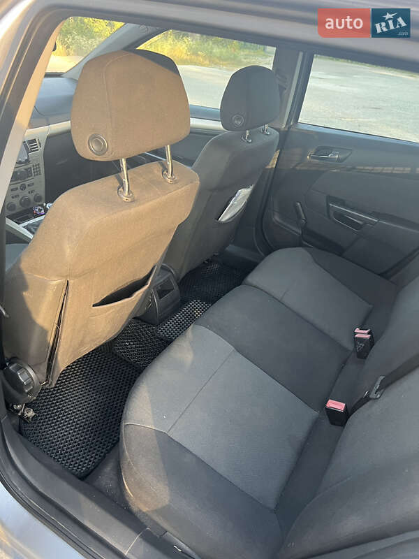 Универсал Opel Astra 2007 в Днепре