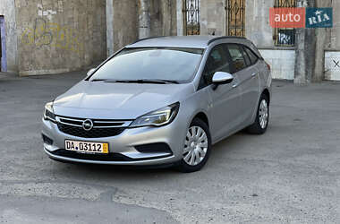 Универсал Opel Astra 2019 в 