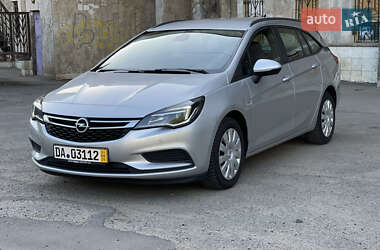 Универсал Opel Astra 2019 в 
