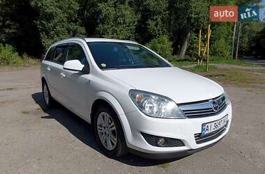 Універсал Opel Astra 2010 в Чернігові