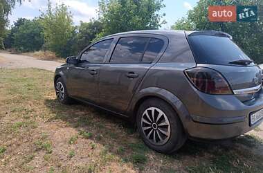 Хэтчбек Opel Astra 2009 в 