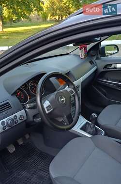 Универсал Opel Astra 2009 в 