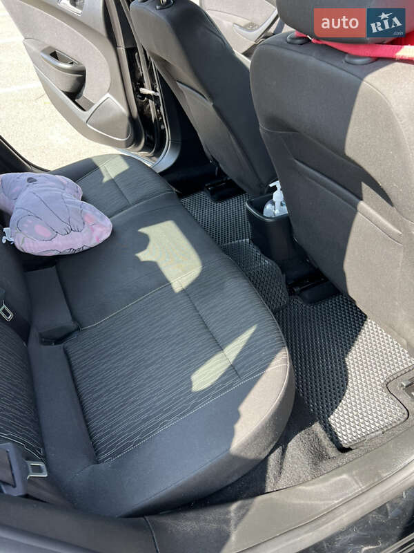 Седан Opel Astra 2019 в Киеве