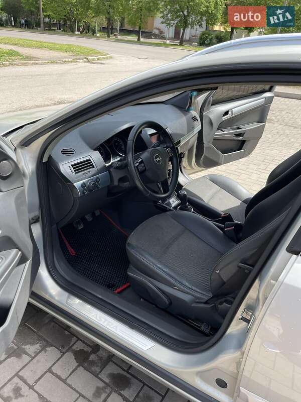 Универсал Opel Astra 2008 в Запорожье