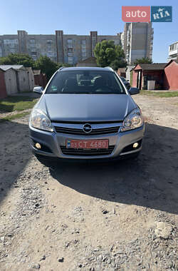 Універсал Opel Astra 2008 в Рівному