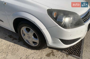 Универсал Opel Astra 2010 в 