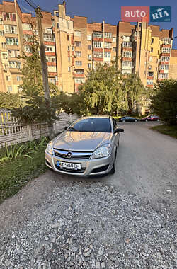 Хэтчбек Opel Astra 2008 в 