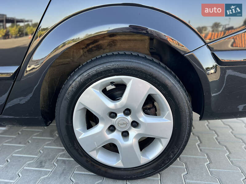 Універсал Opel Astra 2005 в Вінниці
