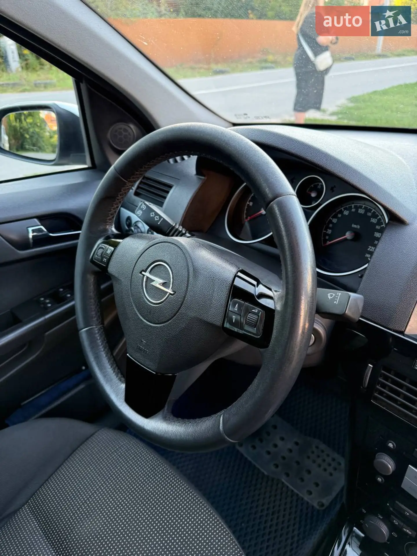 2010 Opel Astra - мініатюра 24