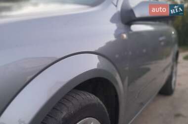 Универсал Opel Astra 2007 в 