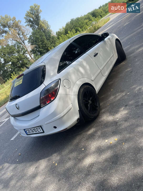 Хэтчбек Opel Astra 2006 в Мене