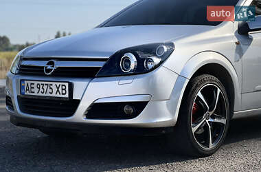 Хэтчбек Opel Astra 2004 в Днепре