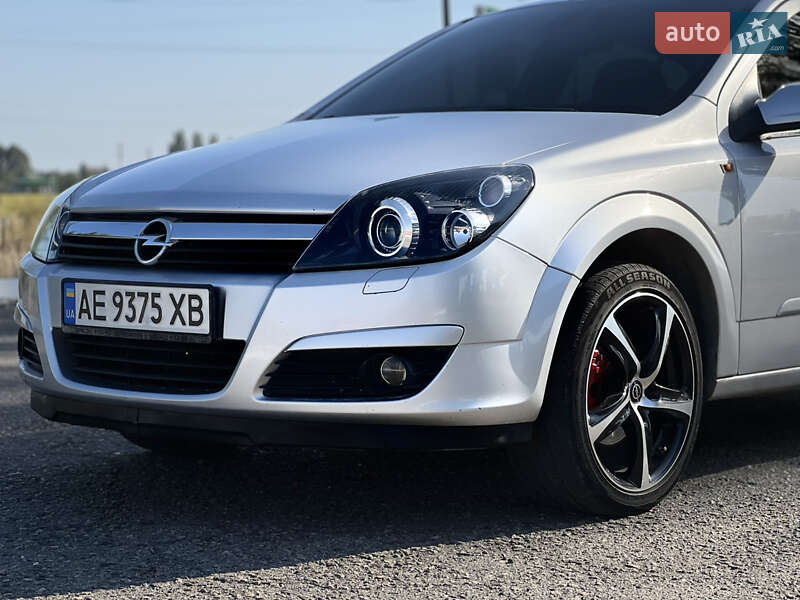 Хэтчбек Opel Astra 2004 в Днепре