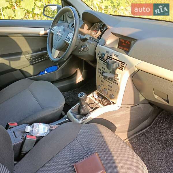 Универсал Opel Astra 2008 в Броварах фото 23 Универсал Opel Astra 2008 в Броварах