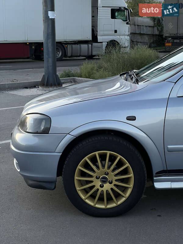 Хэтчбек Opel Astra 2002 в Киеве