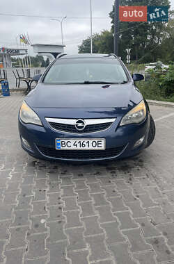 Универсал Opel Astra 2011 в 