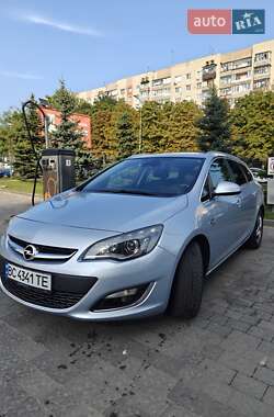 Универсал Opel Astra 2014 в Львове