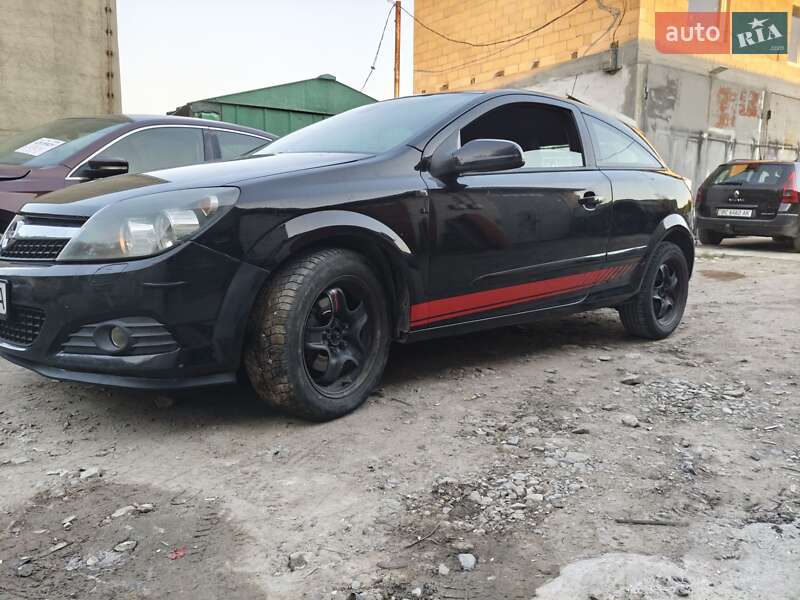 Хэтчбек Opel Astra 2007 в Львове