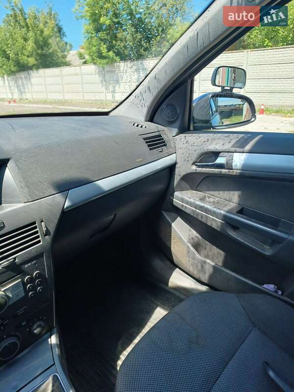 Универсал Opel Astra 2005 в Вараше фото 12 Универсал Opel Astra 2005 в Вараше