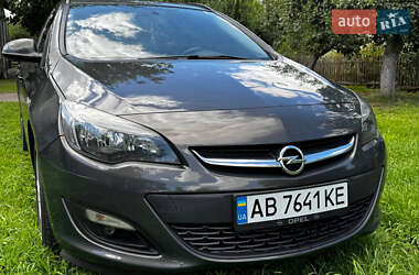 Универсал Opel Astra 2014 в 