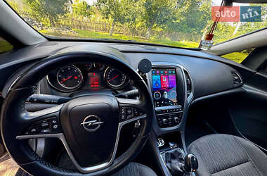 Универсал Opel Astra 2014 в 