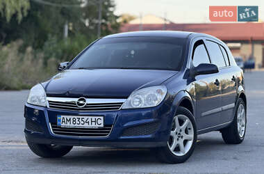 Хэтчбек Opel Astra 2008 в Звягеле