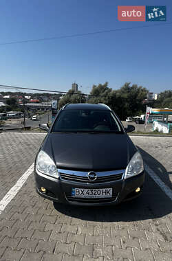 Універсал Opel Astra 2010 в Кам'янець-Подільському