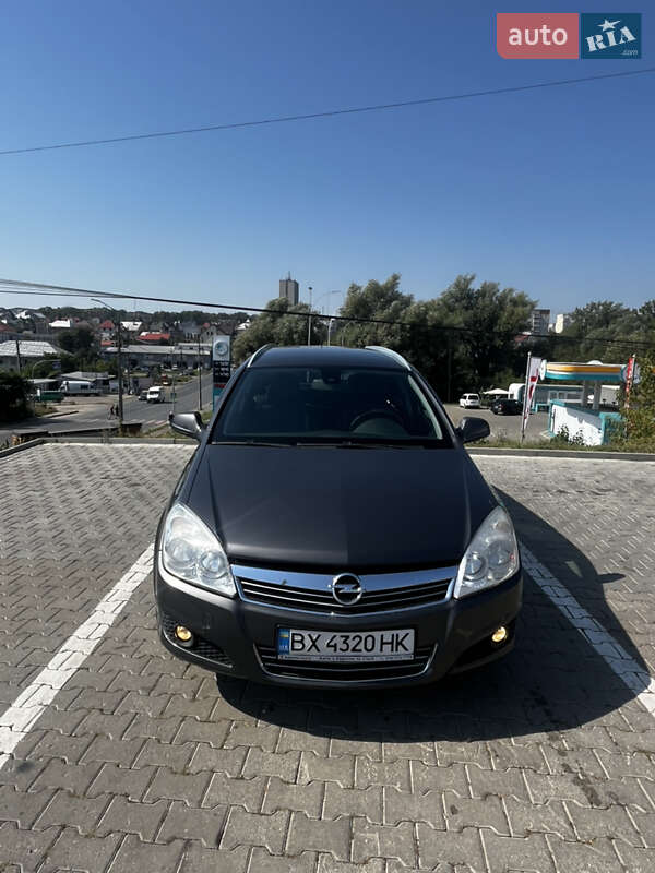 Opel Astra 2010